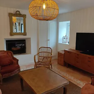Maison, Calme Avec Cheminee. Hébergement de vacances Botmeur